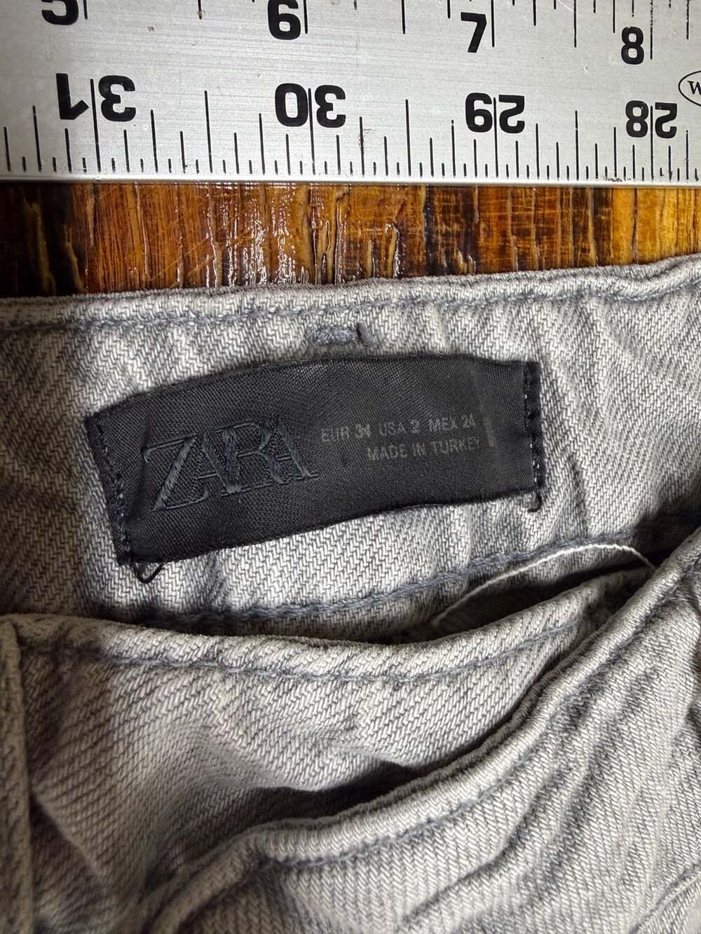 Zara Straight Fit Jeans Size 2 Grey Denim Raw Hem - Picture 8 of 11